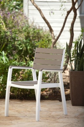 Стул c подлокотниками Гармония (Harmony armchair) белый-капучино в Заводоуковске - zavodoukovsk.mebel24.online | фото 1